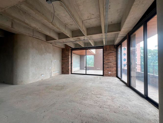 Apartamento de 3 alcobas en venta en El Poblado, Medellín, 243 m² · foto 4 de 11