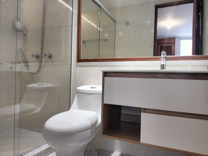 Apartamento de 3 alcobas en venta en El Poblado, Medellín, 148 m² · foto 18 de 19