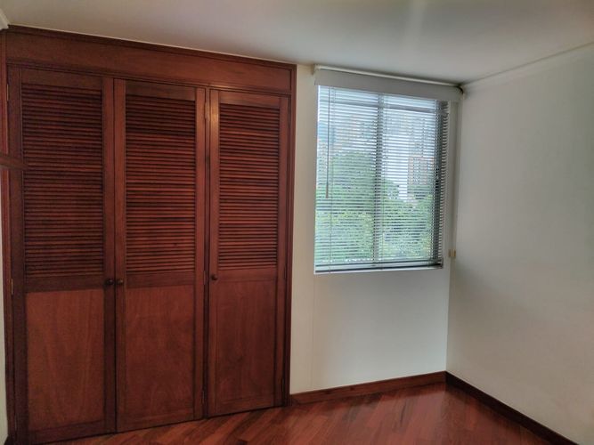 Apartamento de 3 alcobas en venta en El Poblado, Medellín, 148 m² · foto 17 de 19