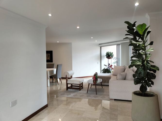 Apartamento de 3 alcobas en venta en El Poblado, Medellín, 148 m² · foto 5 de 19