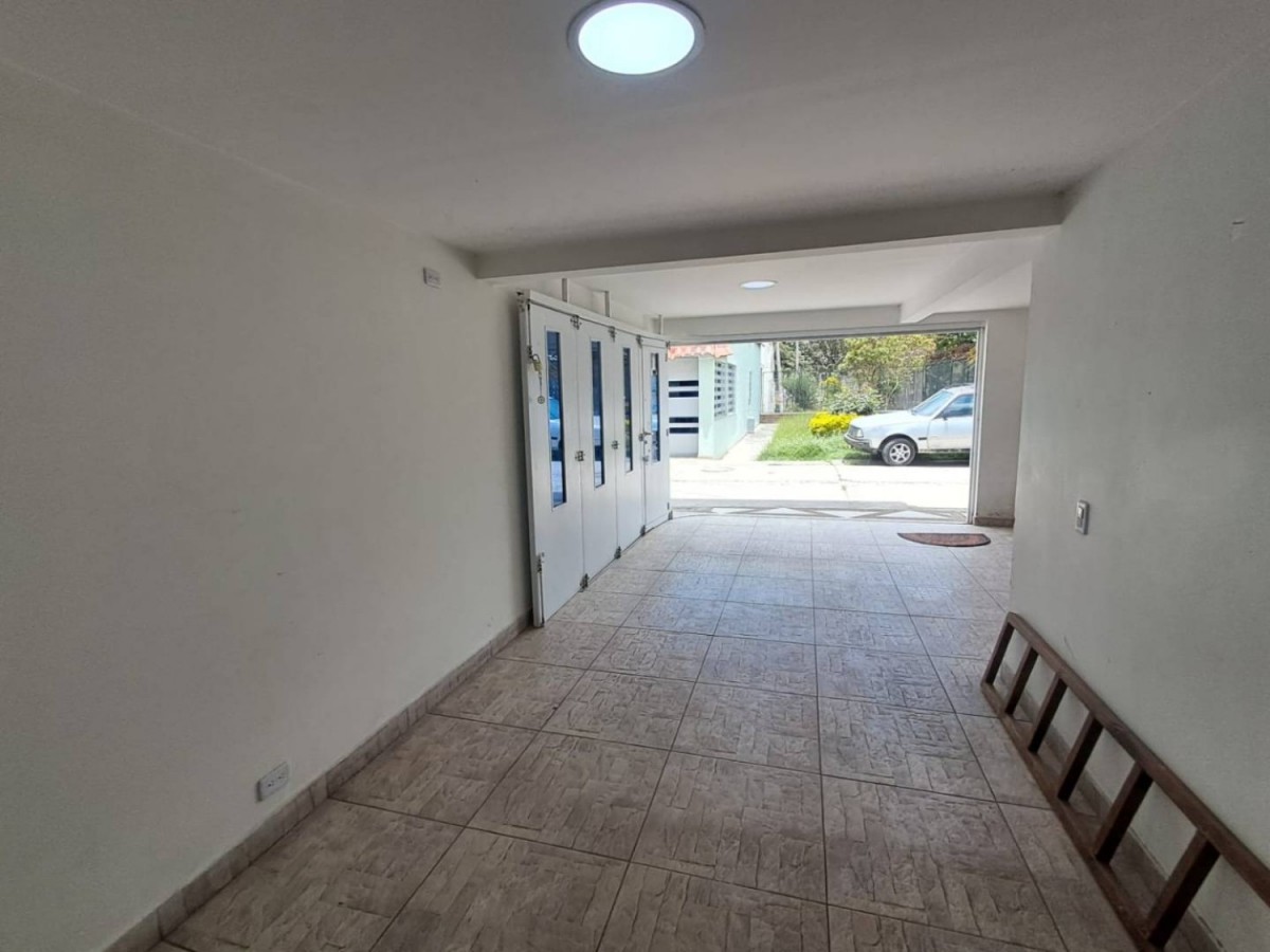 Casa en venta en El Rincon De Los Angeles, Bogotá · foto 3 de 24