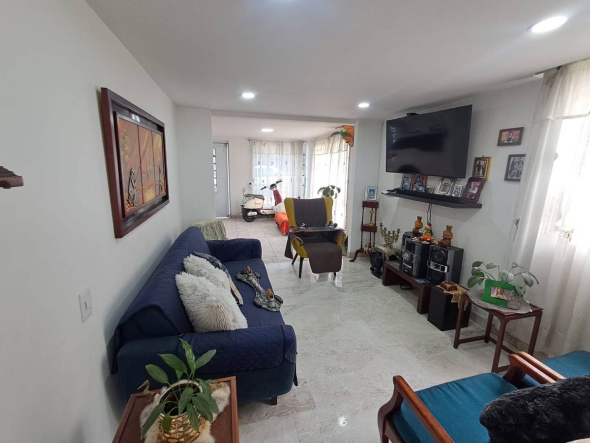 Casa en venta en El Rincon De Los Angeles, Bogotá · foto 6 de 24
