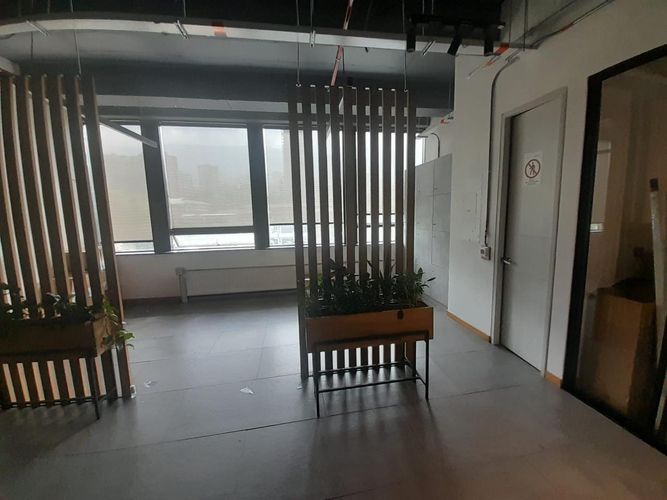 Oficina en arriendo en El Poblado, Medellín, 114 m² · foto 3 de 13