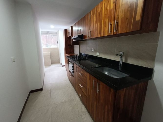 Apartamento en venta en El Poblado, Medellín · foto 5 de 18