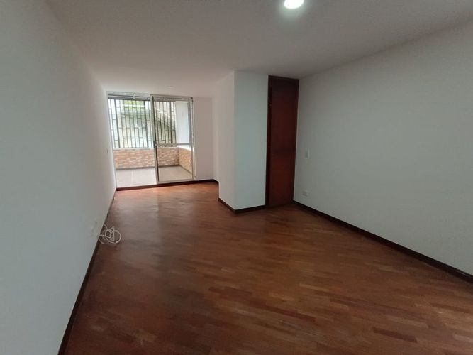 Apartamento en venta en El Poblado, Medellín · foto 11 de 18
