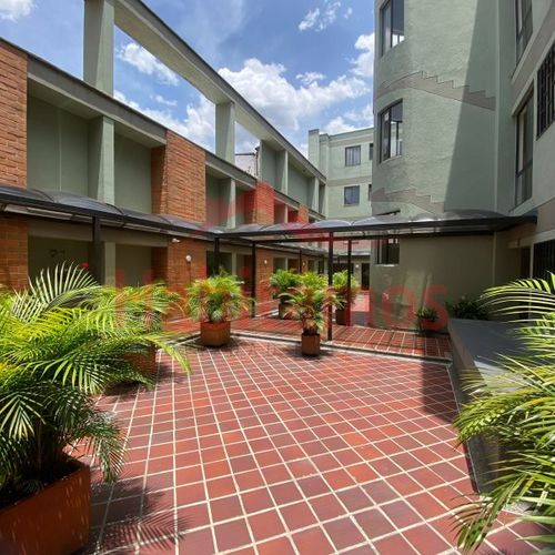 Apartamento de 3 alcobas en venta en Lorena, Medellín, 77 m² · foto 16 de 17
