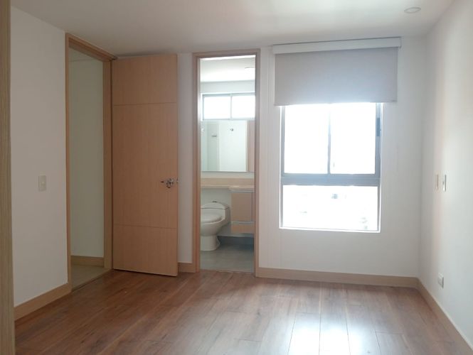 Apartamento de 3 alcobas en arriendo en Laureles, Medellín, 103 m² · foto 9 de 15