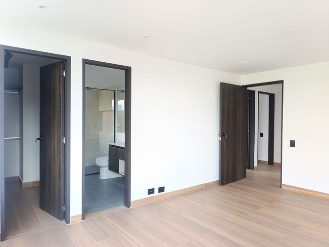 Apartamento de 3 alcobas en venta en El Poblado, Medellín, 169 m² · foto 8 de 14