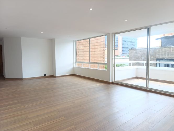 Apartamento de 3 alcobas en venta en El Poblado, Medellín, 169 m² · foto 2 de 14