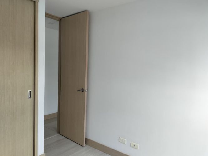Apartamento de 3 alcobas en venta en El Poblado, Medellín, 88 m² · foto 8 de 19