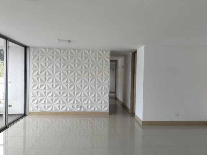 Apartamento de 3 alcobas en venta en El Poblado, Medellín, 88 m² · foto 9 de 19