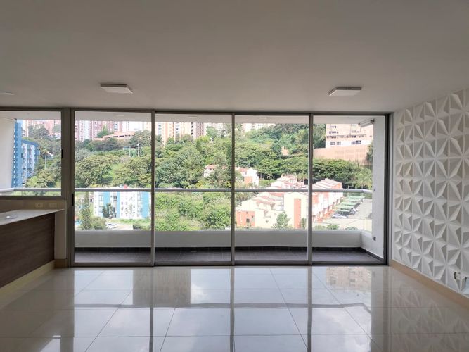 Apartamento de 3 alcobas en venta en El Poblado, Medellín, 88 m² · foto 16 de 19