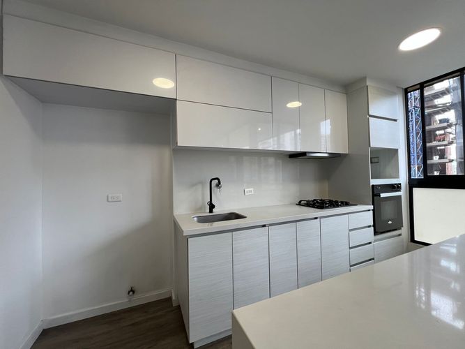 Apartamento de 2 alcobas en arriendo en El Poblado, Medellín, 80 m² · foto 6 de 19