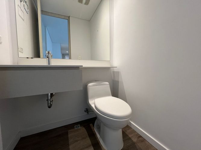 Apartamento de 2 alcobas en arriendo en El Poblado, Medellín, 80 m² · foto 10 de 19