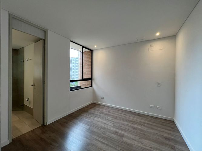Apartamento de 2 alcobas en arriendo en El Poblado, Medellín, 80 m² · foto 18 de 19