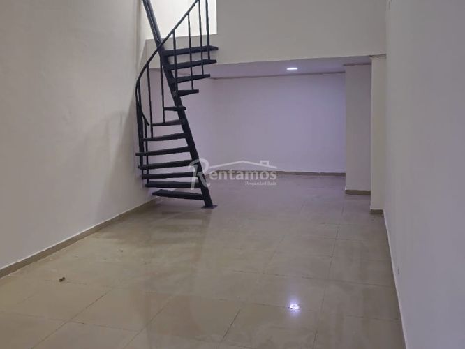 Local en venta en Perpetuo Socorro, Medellín, 37 m² · foto 2 de 12