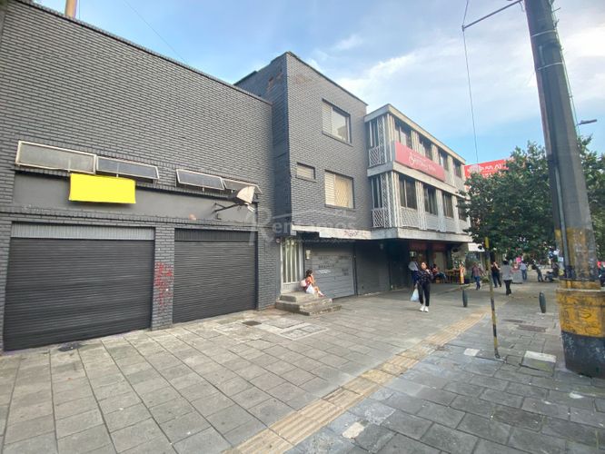 Edificio en arriendo en Astorga, Medellín, 1329 m² · foto 9 de 15
