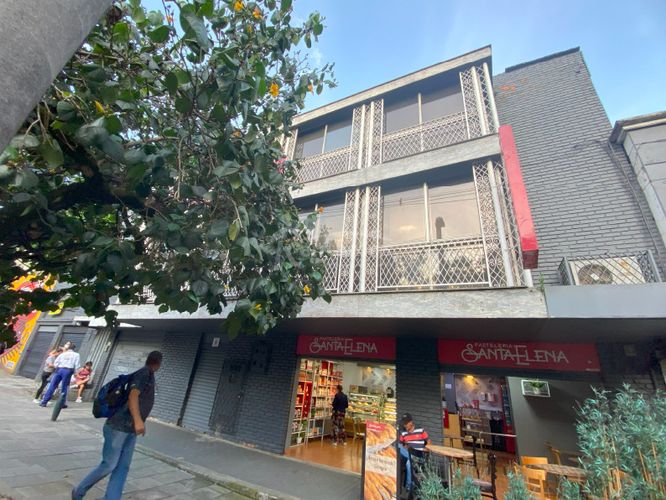 Edificio en arriendo en Astorga, Medellín, 1329 m² · foto 13 de 15