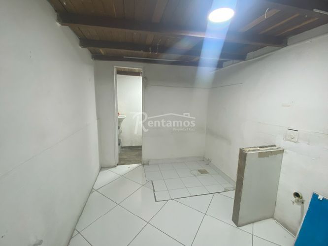 Local en arriendo en Loma Del Indio, Medellín, 90 m² · foto 10 de 12