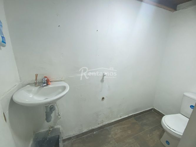 Local en arriendo en Loma Del Indio, Medellín, 90 m² · foto 12 de 12