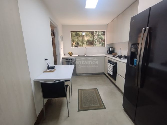 Apartamento de 4 alcobas en venta en El Poblado, Medellín, 261 m² · foto 3 de 22