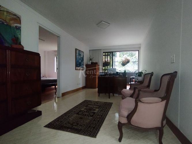 Apartamento de 4 alcobas en venta en El Poblado, Medellín, 261 m² · foto 4 de 22