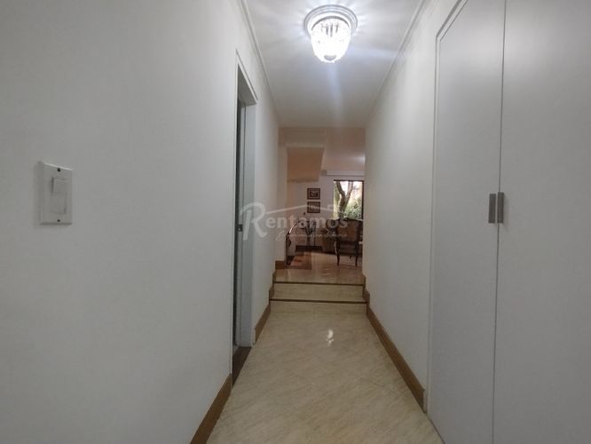 Apartamento de 4 alcobas en venta en El Poblado, Medellín, 261 m² · foto 9 de 22