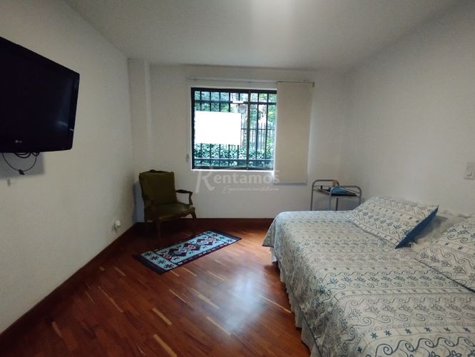 Apartamento de 4 alcobas en venta en El Poblado, Medellín, 261 m² · foto 12 de 22