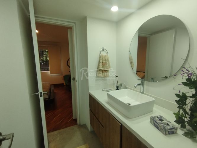 Apartamento de 4 alcobas en venta en El Poblado, Medellín, 261 m² · foto 13 de 22