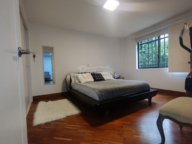 Apartamento de 4 alcobas en venta en El Poblado, Medellín, 261 m² · foto 15 de 22