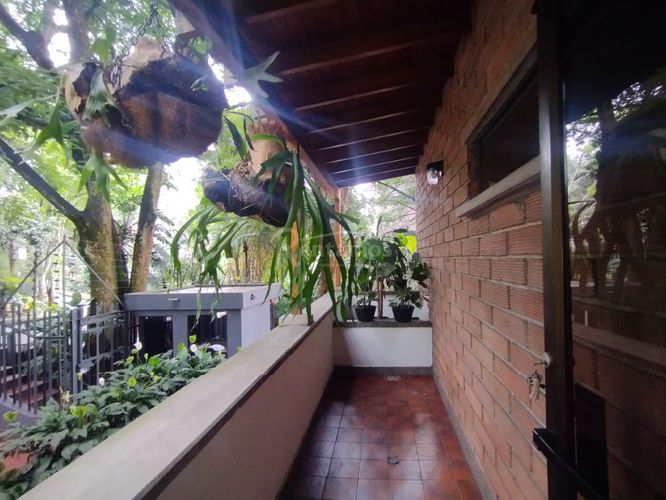 Apartamento de 4 alcobas en venta en El Poblado, Medellín, 261 m² · foto 20 de 22