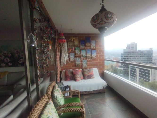 Apartamento de 3 alcobas en venta en Alejandría, Medellín, 174 m² · foto 10 de 22