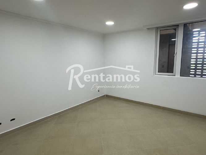 Edificio en venta en Manila, Medellín, 1715 m² · foto 5 de 21
