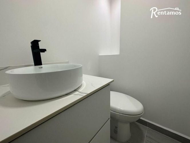 Apartamento de 3 alcobas en arriendo en Zuñiga, Medellín, 163 m² · foto 10 de 11