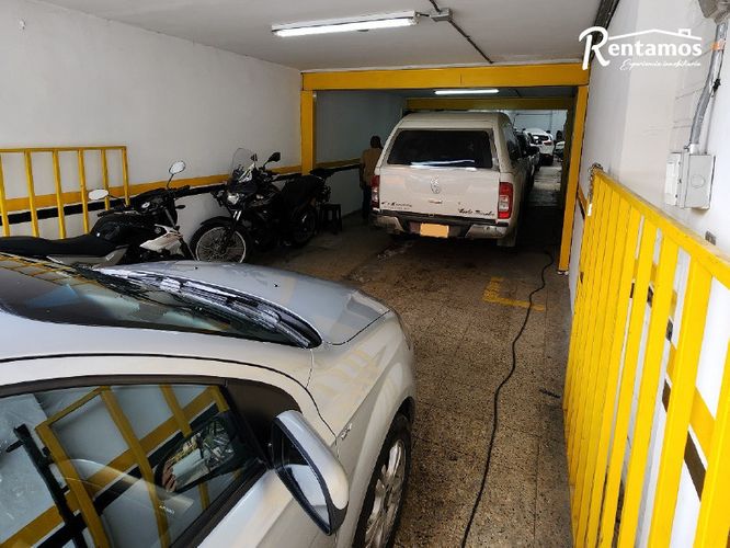 Bodega en venta en Belén, Medellín, 380 m² · foto 7 de 8