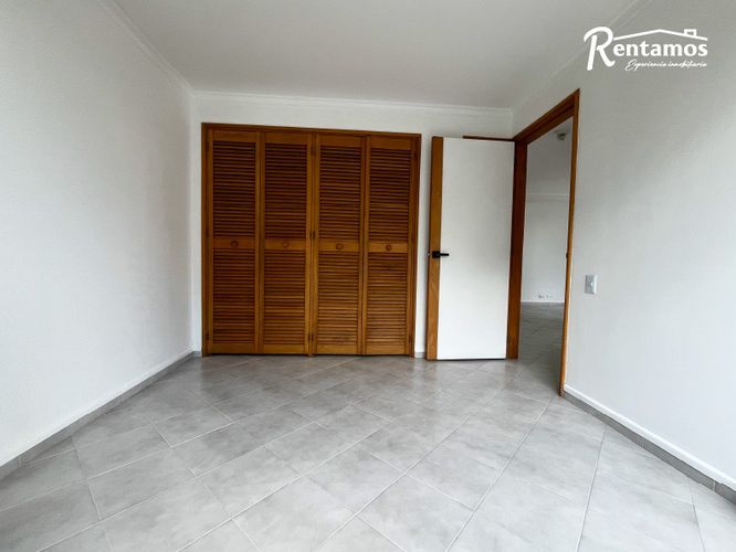 Apartamento de 3 alcobas en arriendo en Los Balsos, Medellín, 170 m² · foto 9 de 15