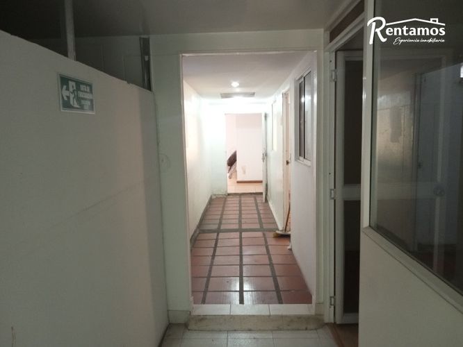 Oficina en arriendo en Centro, Itagüí, 352 m² · foto 11 de 15