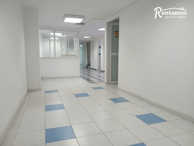 Oficina en arriendo en Centro, Itagüí, 197 m² · foto 2 de 24