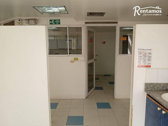 Oficina en arriendo en Centro, Itagüí, 197 m² · foto 12 de 24