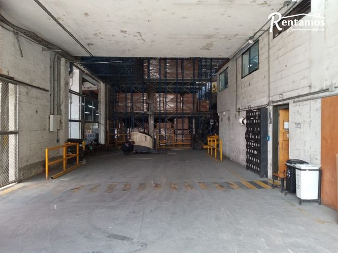 Bodega en venta en Villa Paula, Itagüí, 1466 m² · foto 2 de 24