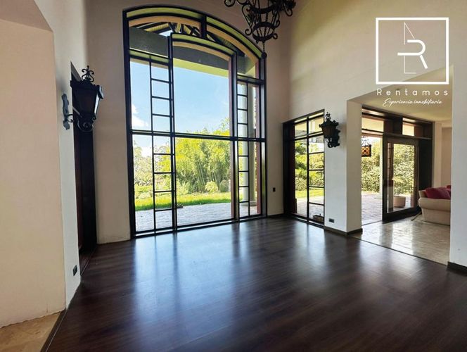 Casa de 4 alcobas en venta en La Verde, Medellín, 350 m² · foto 2 de 19