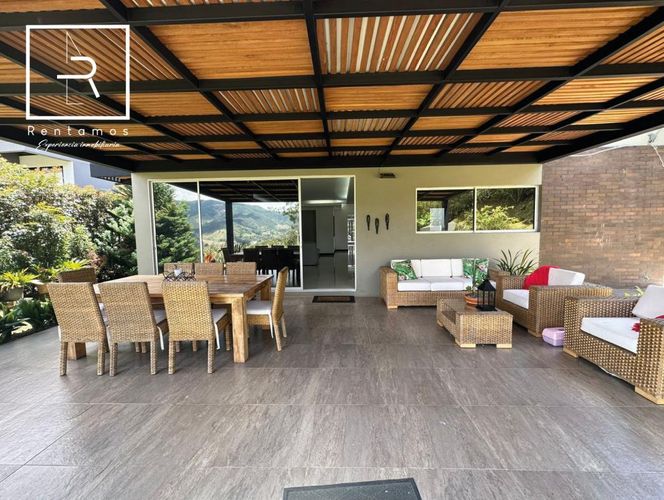 Casa de 5 alcobas en venta en El Carmen, El Retiro, 390 m² · foto 4 de 23
