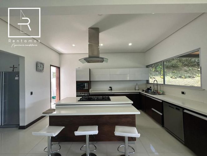 Casa de 5 alcobas en venta en El Carmen, El Retiro, 390 m² · foto 5 de 23