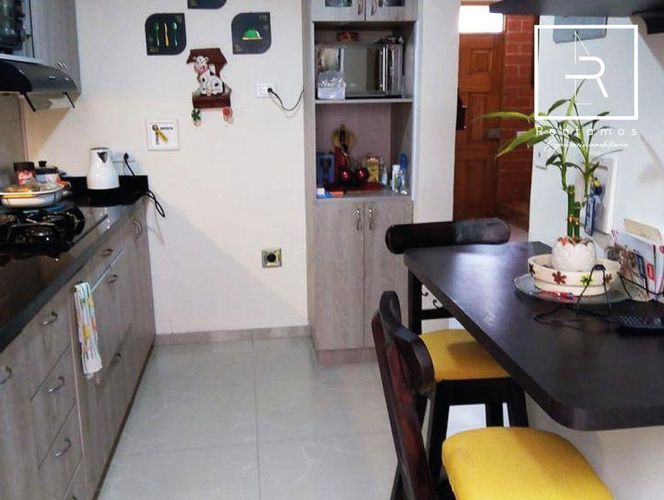 Casa de 3 alcobas en venta en Yarumito, La Estrella, 162 m² · foto 3 de 7