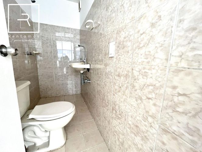 Edificio en arriendo en Guayaquil, Medellín, 288 m² · foto 9 de 24