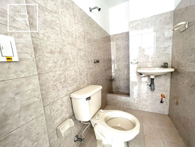 Edificio en arriendo en Guayaquil, Medellín, 288 m² · foto 20 de 24