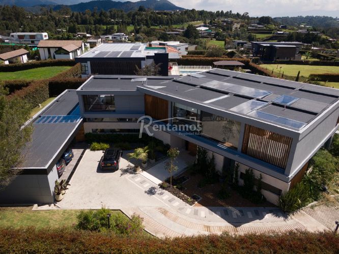 Casa de 5 alcobas en venta en Las Palmas, Envigado, 664 m² · foto 8 de 24
