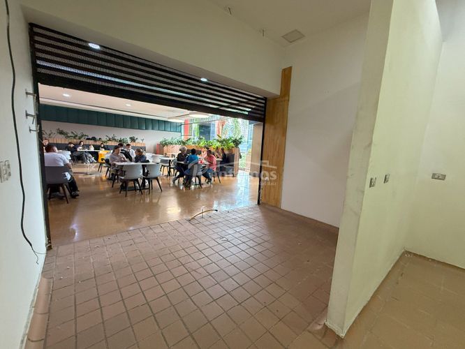 Local en arriendo en Perpetuo Socorro, Medellín, 27 m² · foto 10 de 18