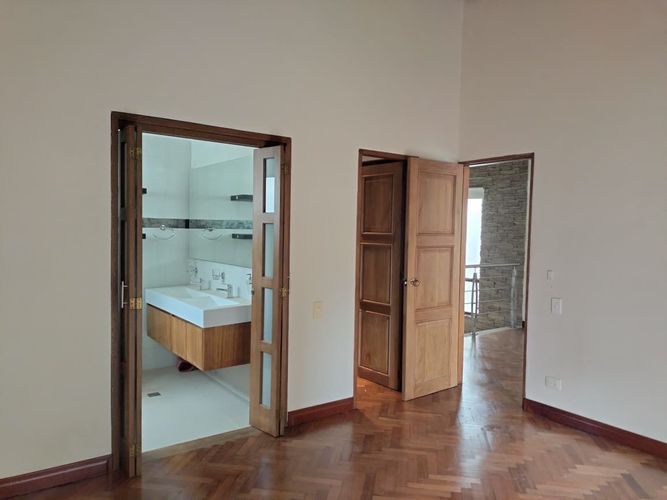 Casa de 3 alcobas en venta en El Poblado, Medellín, 198 m² · foto 10 de 18