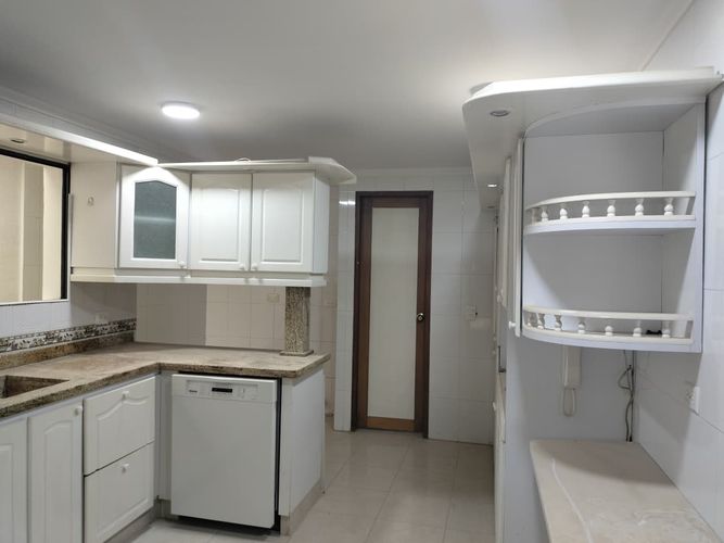 Casa de 3 alcobas en venta en El Poblado, Medellín, 198 m² · foto 9 de 18